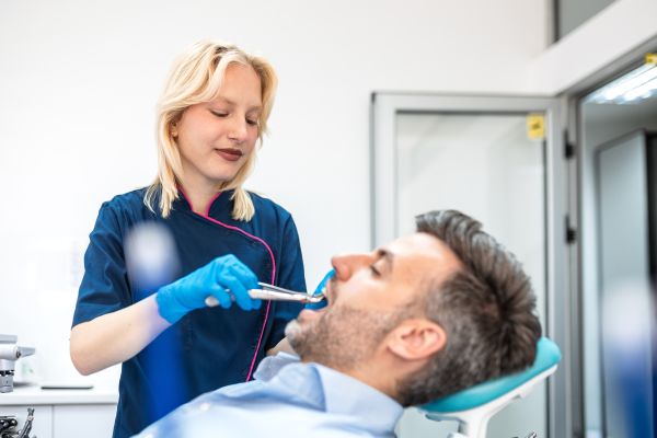 Dry Socket After Tooth Extraction: When To Seek Follow Up Care